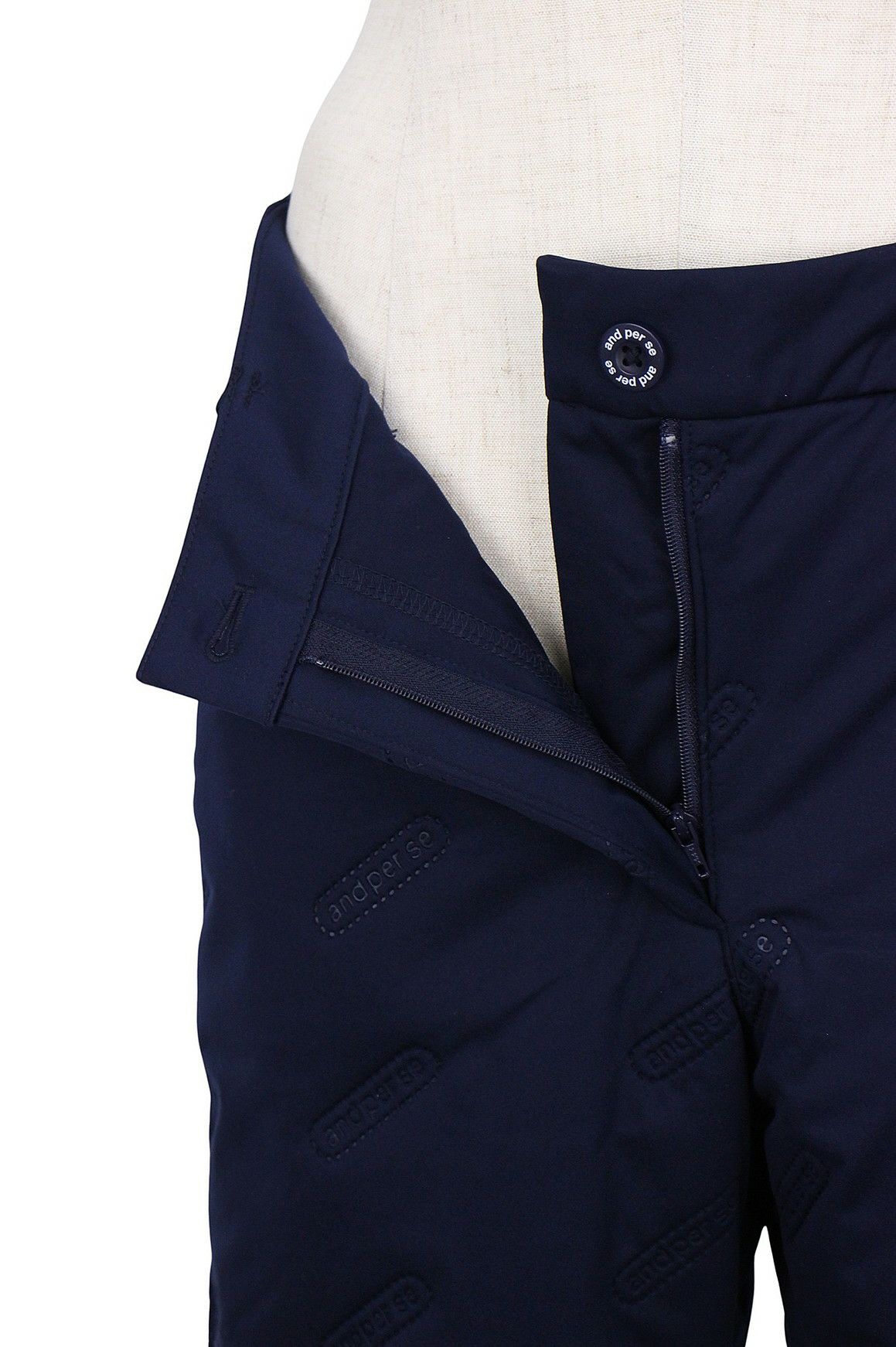 アンパスィのロングパンツ