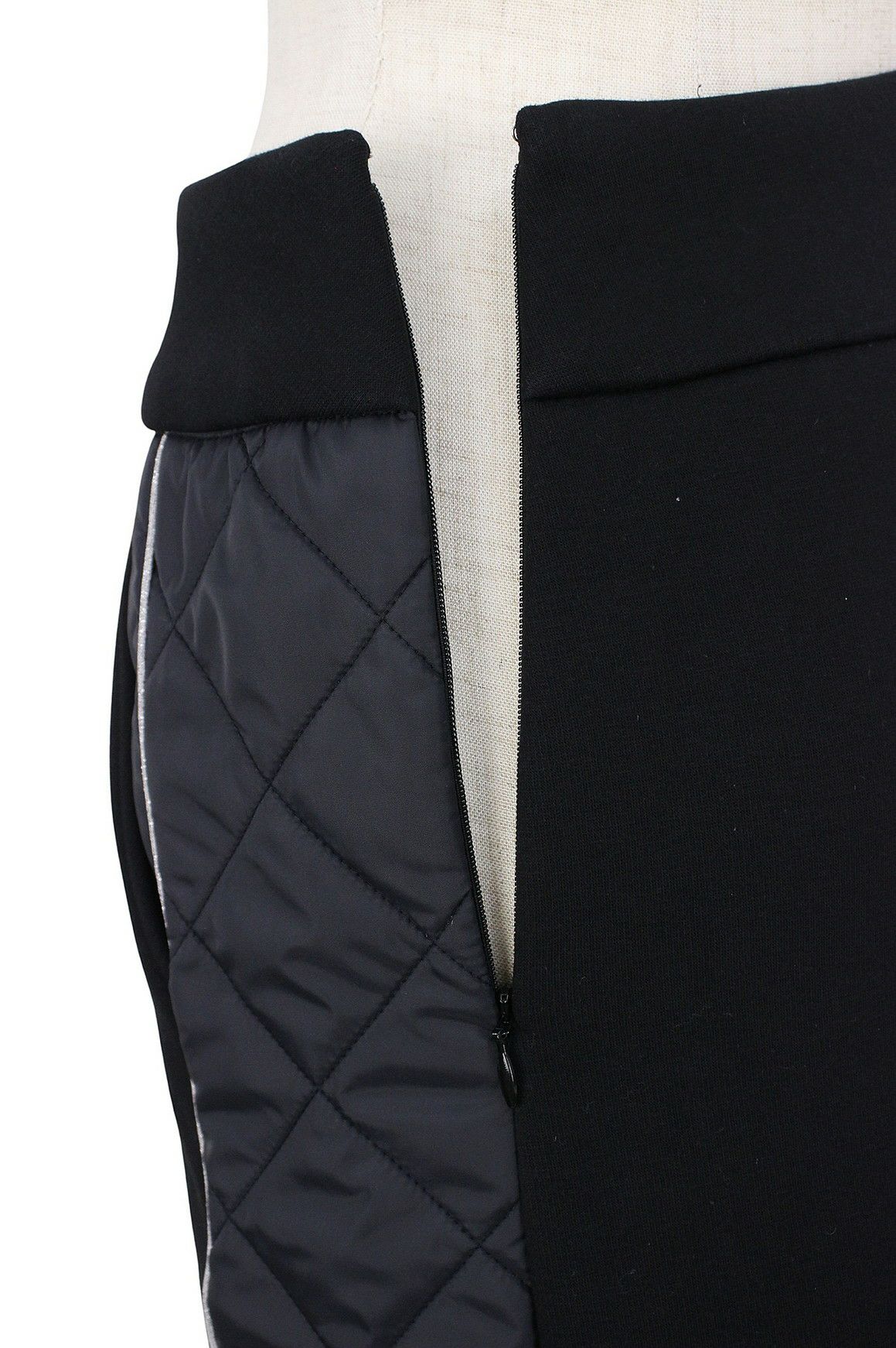 カステルバジャックスポーツのスカート