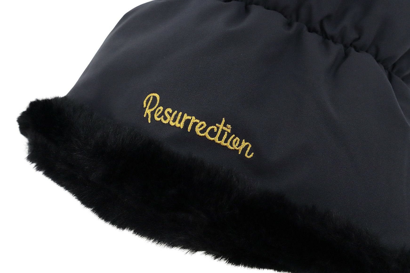 レザレクションのレッグウォーマー