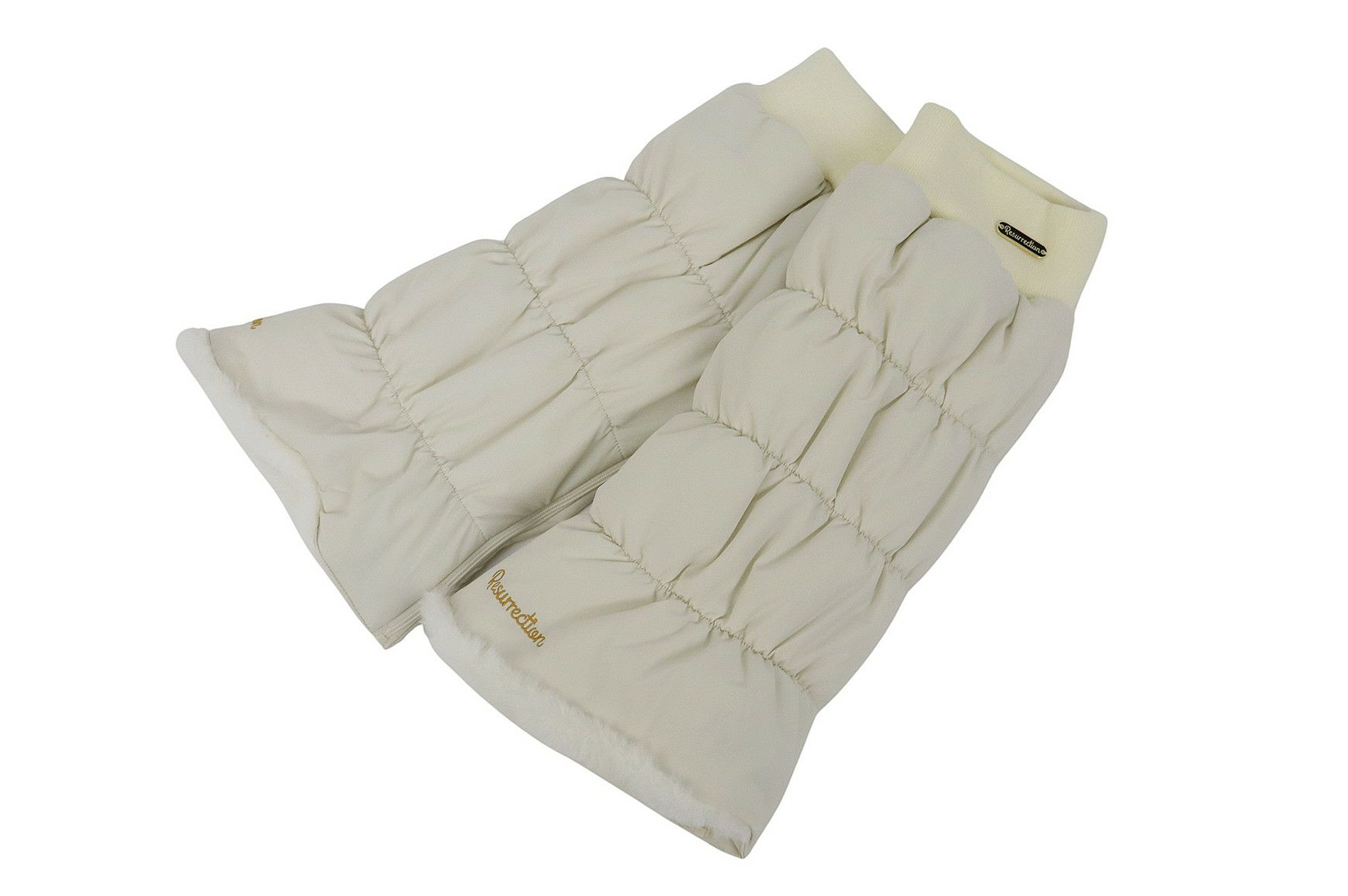 レザレクションのレッグウォーマー