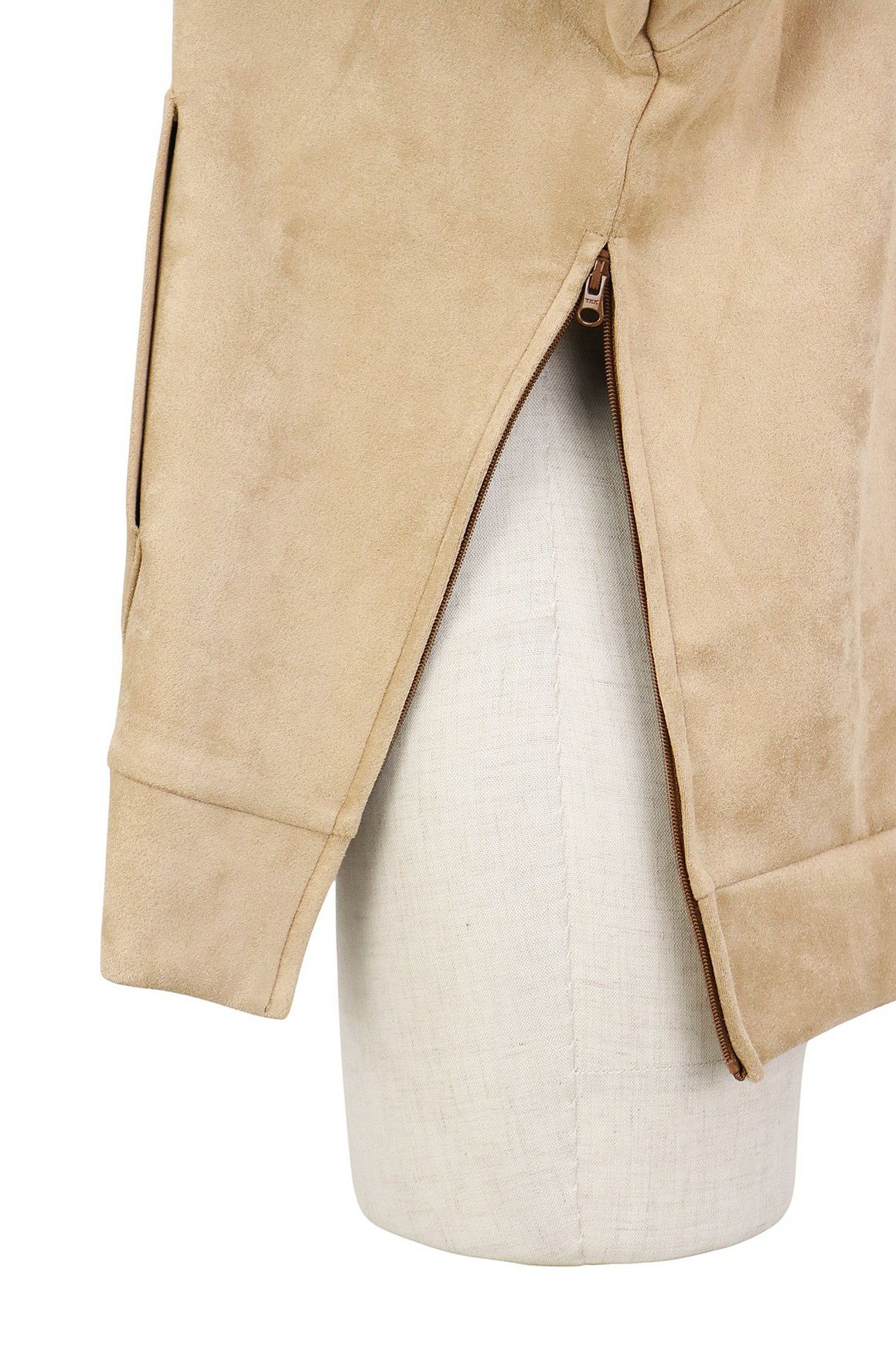 ピーダブリュサーキュラスのパーカー