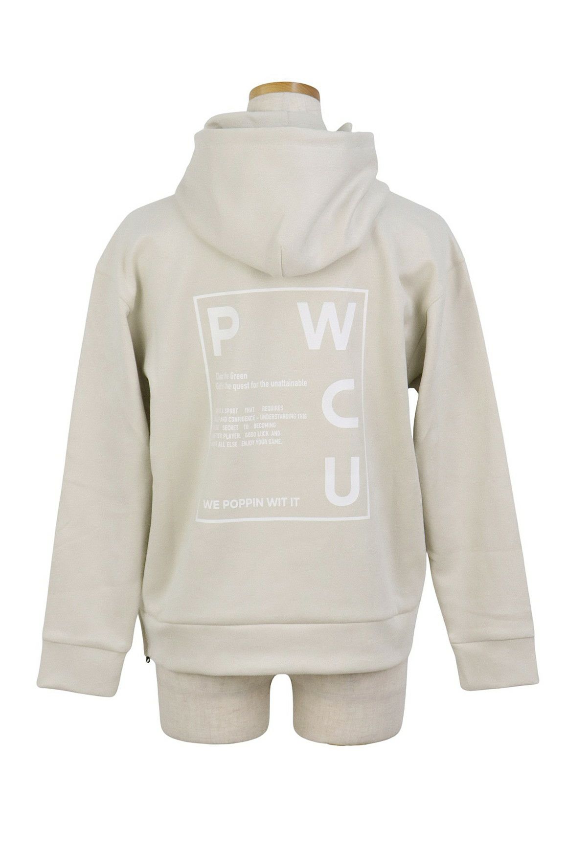 ピーダブリュサーキュラスのパーカー