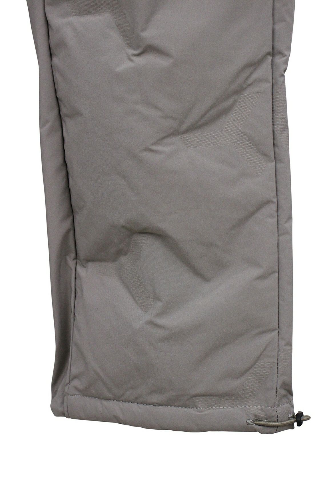 ニューバランスゴルフのロングパンツ