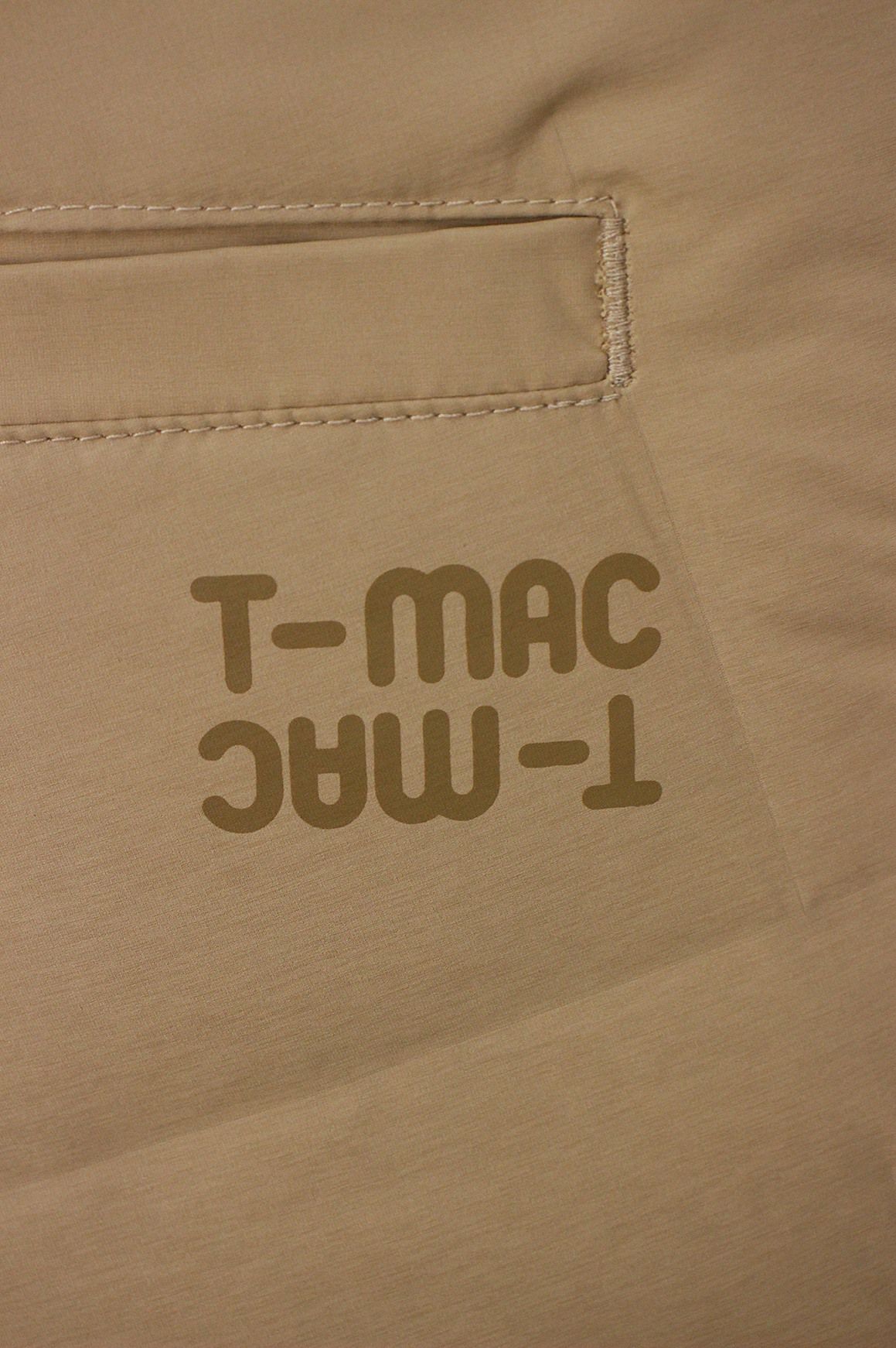 ティーマックのロングパンツ