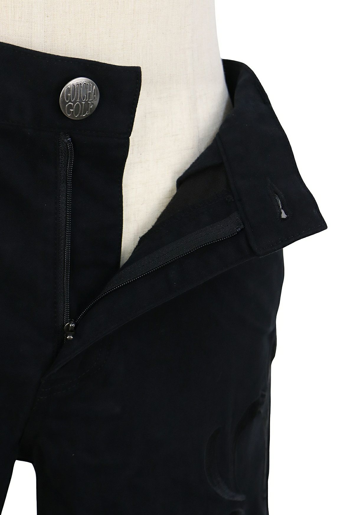 ガッチャゴルフのロングパンツ