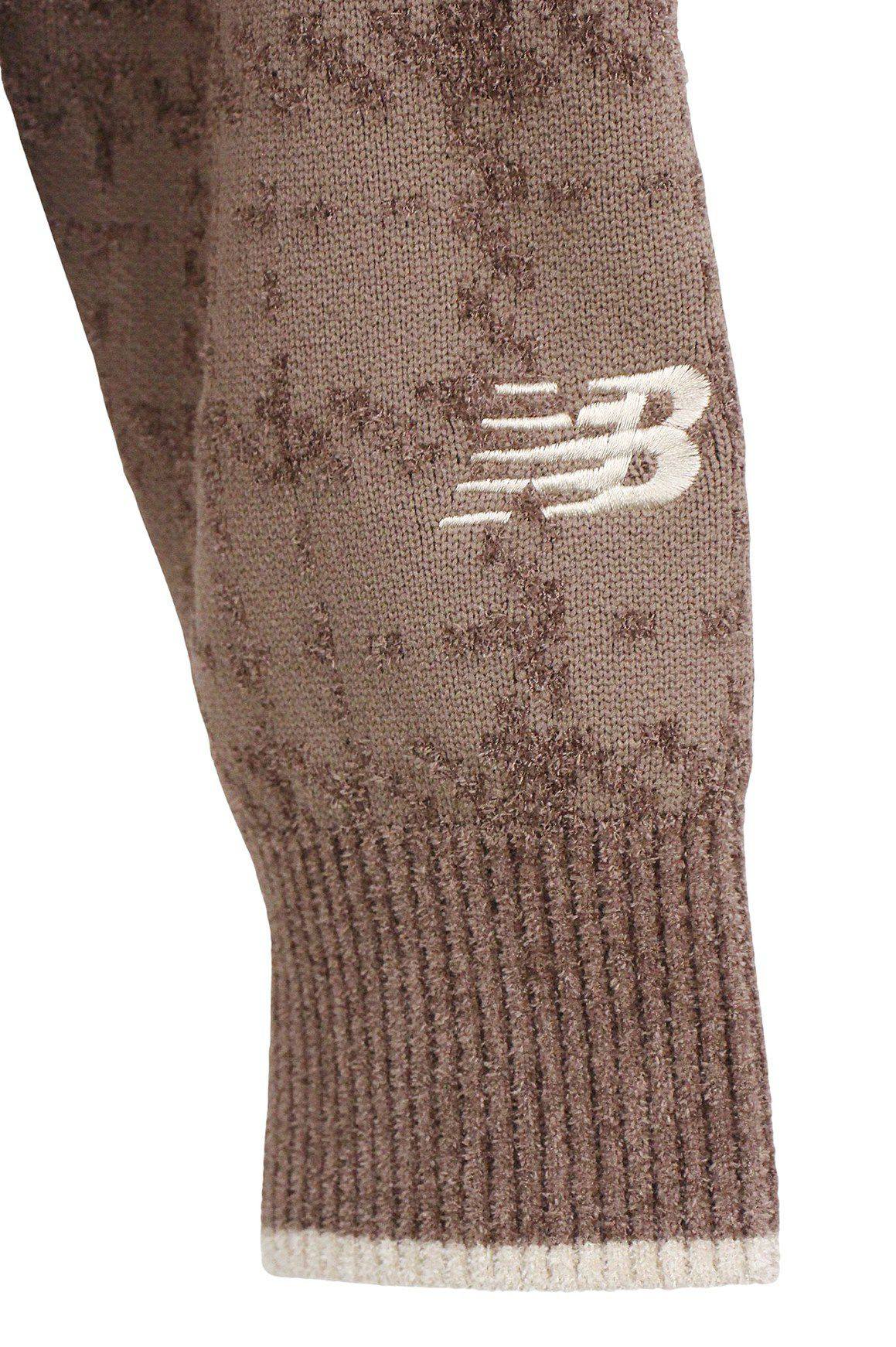 ニューバランスのセーター