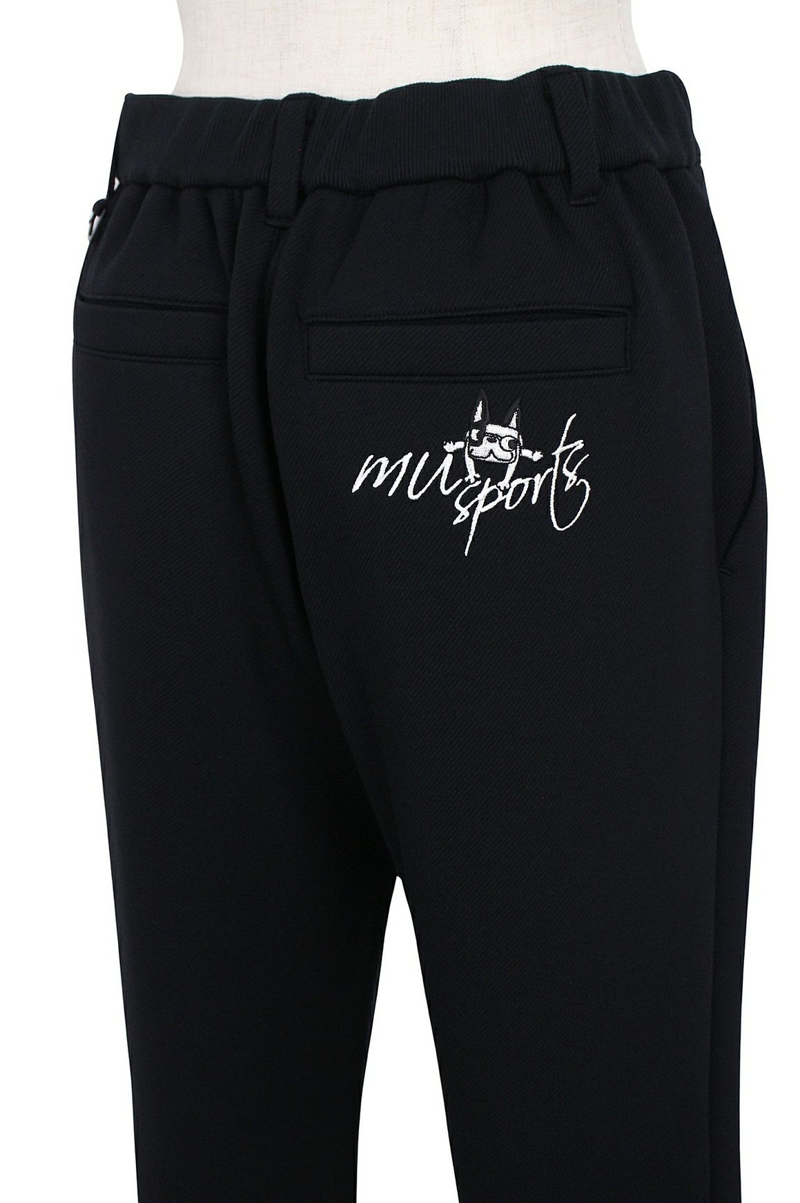 MUスポーツのロングパンツ