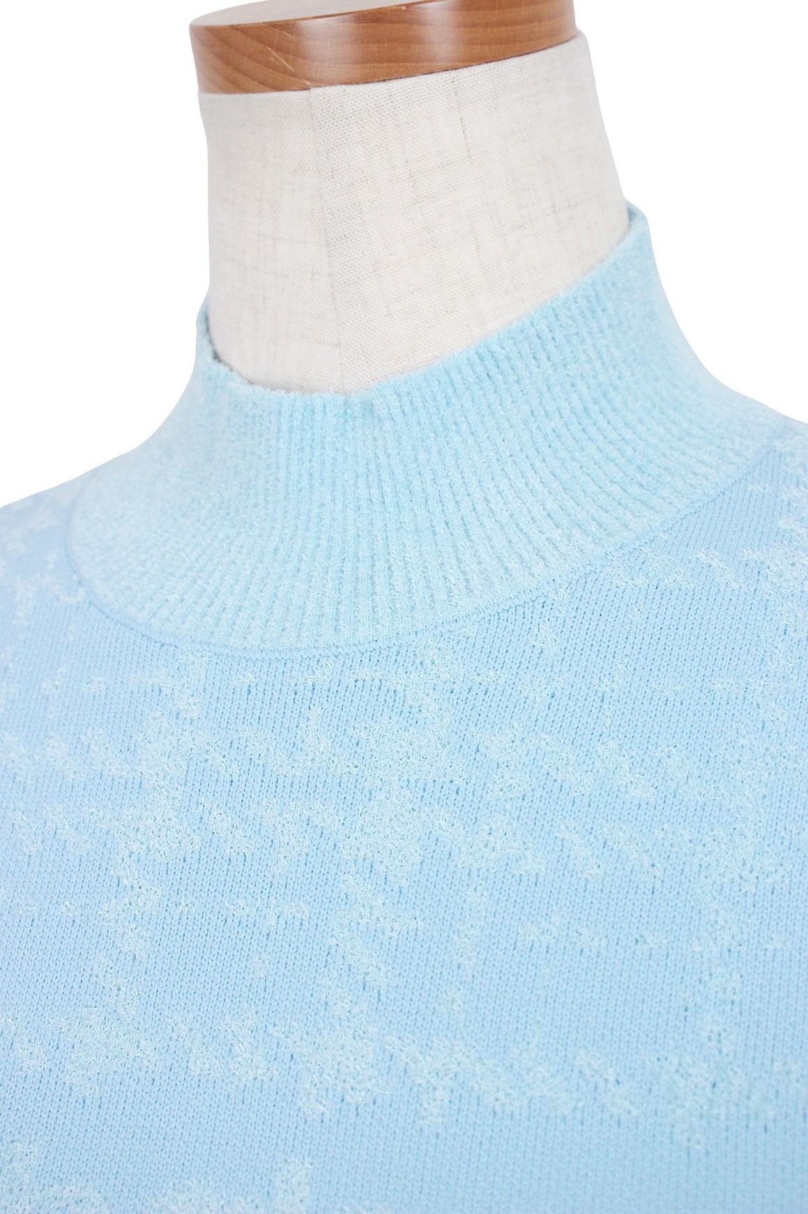 ニューバランスのセーター