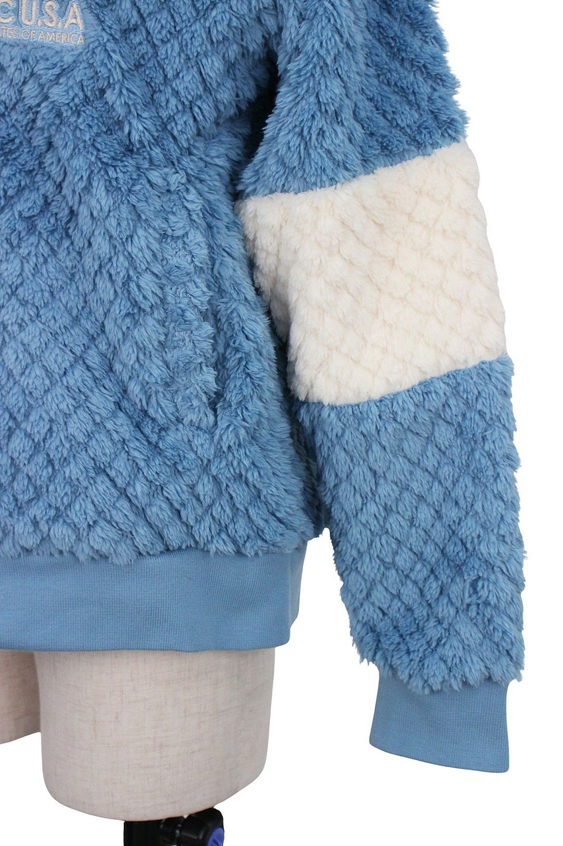 ティーマックのブルゾン