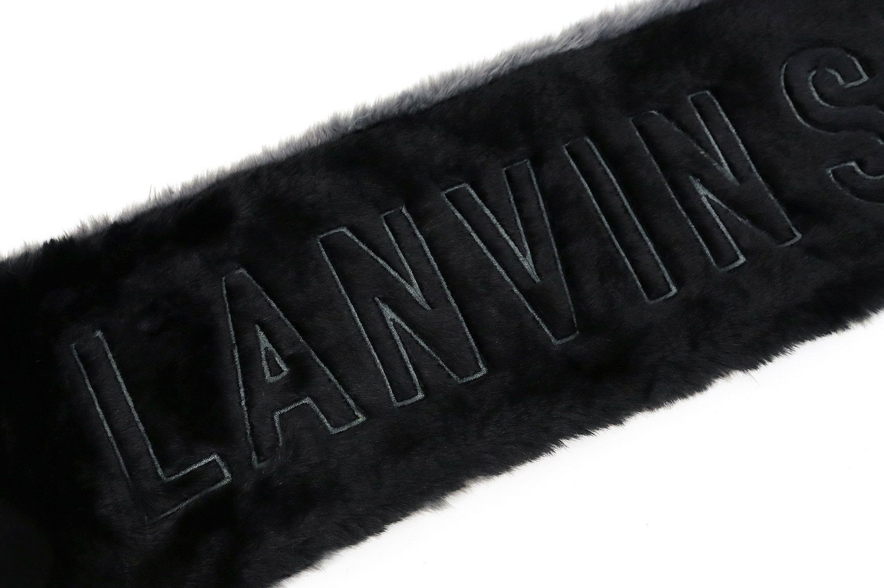 ランバンスポール日本正規品のマフラー