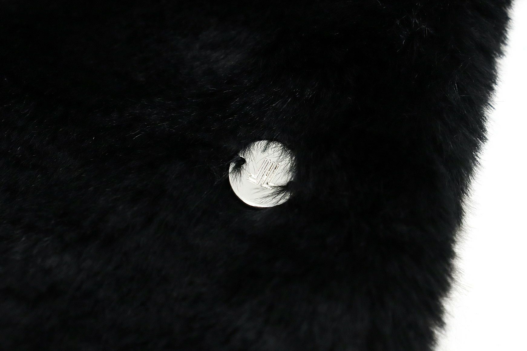 ランバンスポール日本正規品のマフラー