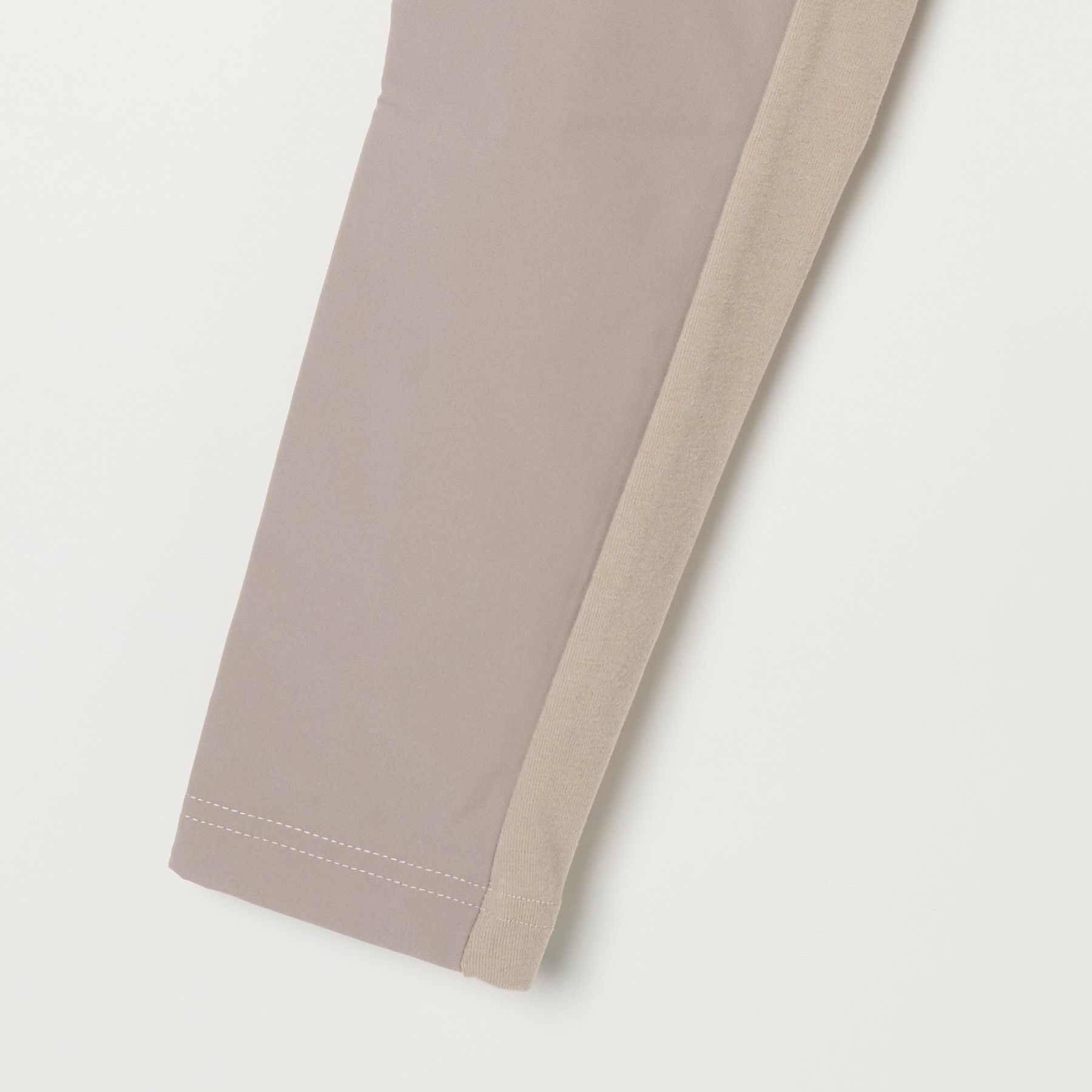 ビバハートのハイネックシャツ