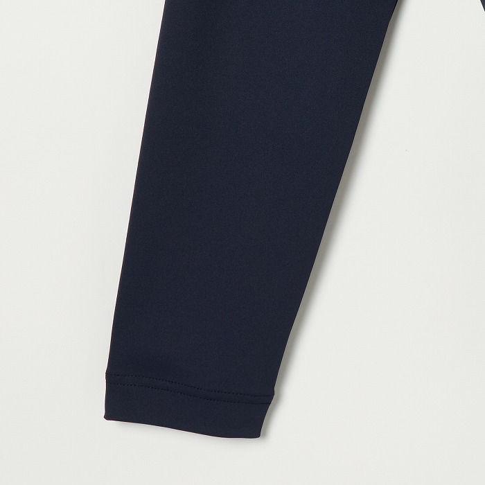 ヒールクリークのハイネックシャツ