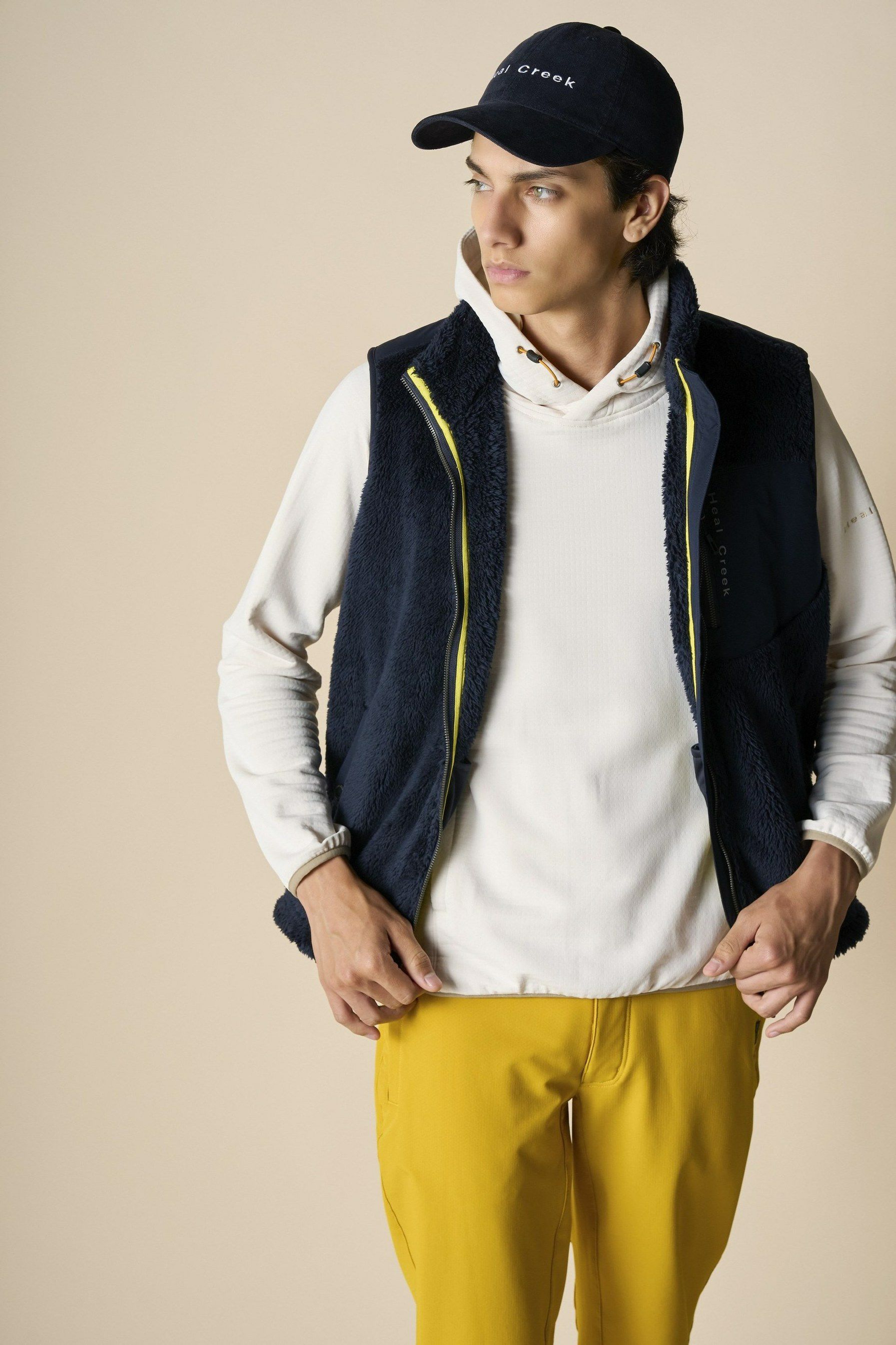 ヒールクリークのベスト