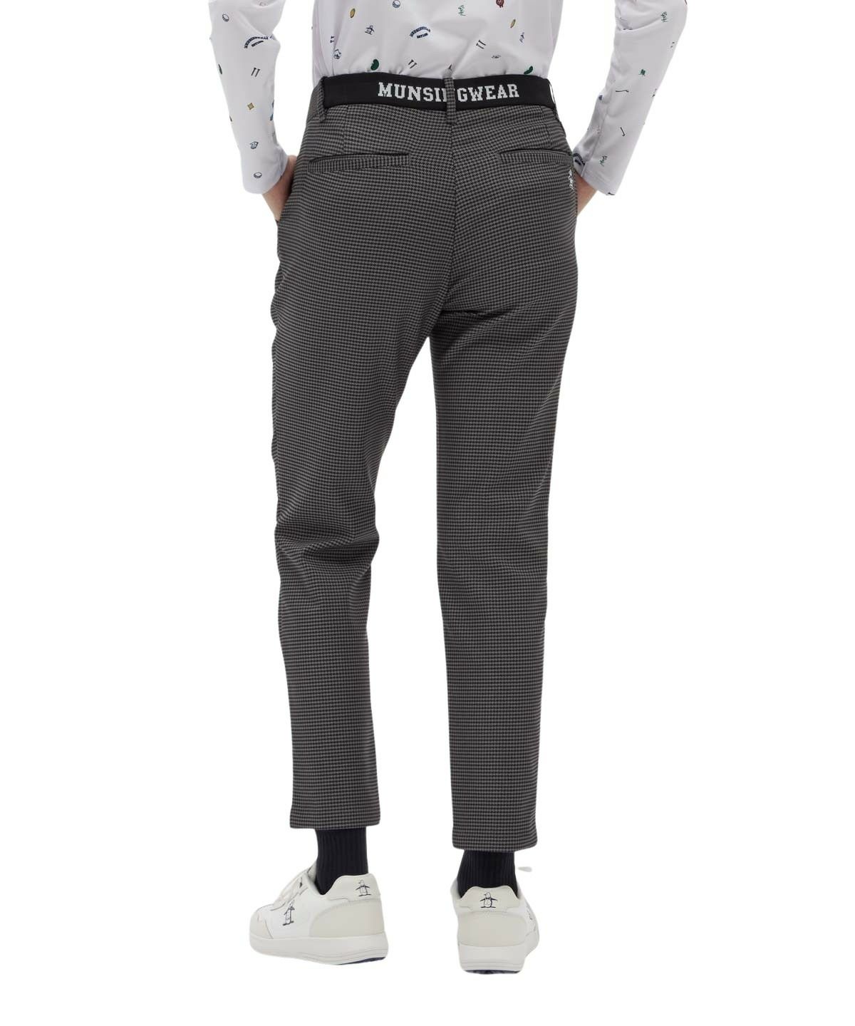 マンシングウェアのロングパンツ