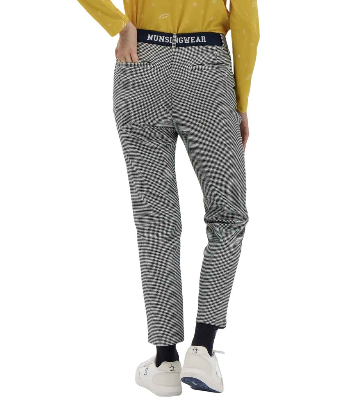 マンシングウェアのロングパンツ