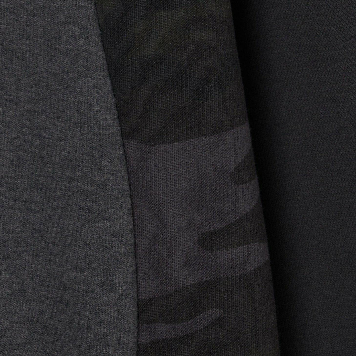 ロサーセンのパーカー