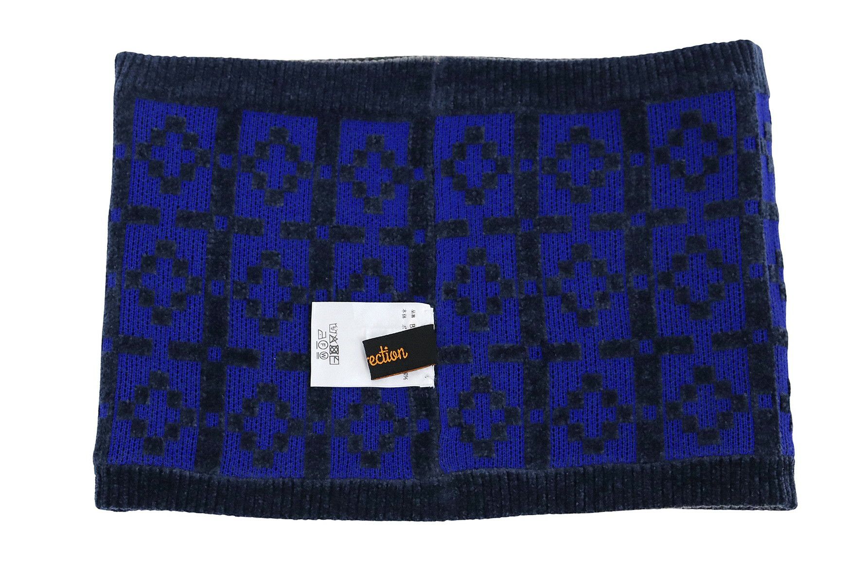 レザレクションのネックウォーマー