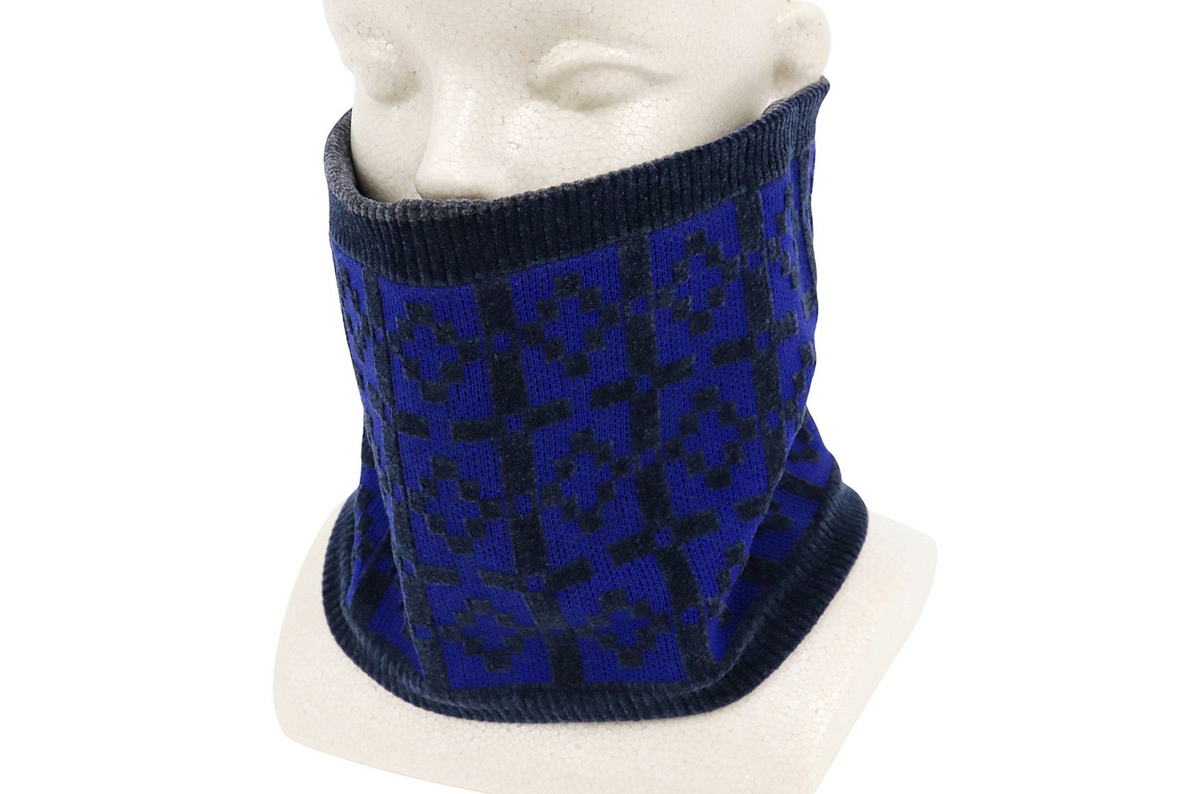 レザレクションのネックウォーマー