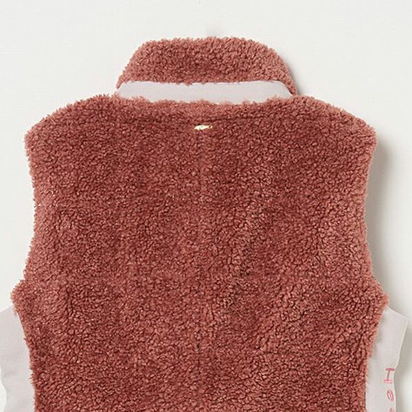 ヒールクリークのベスト