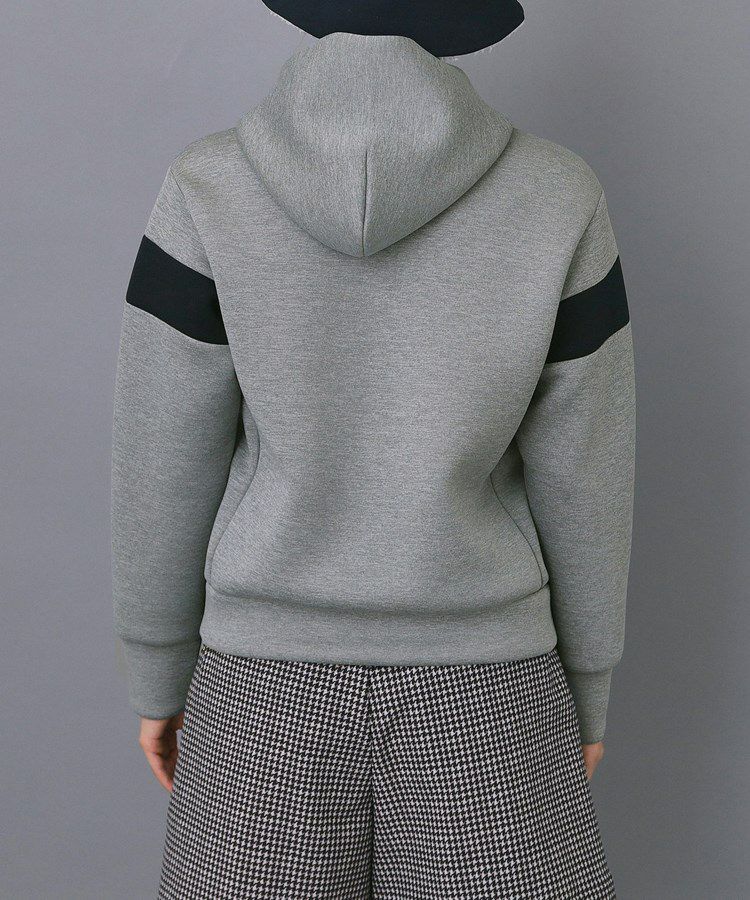 アダバットのパーカー