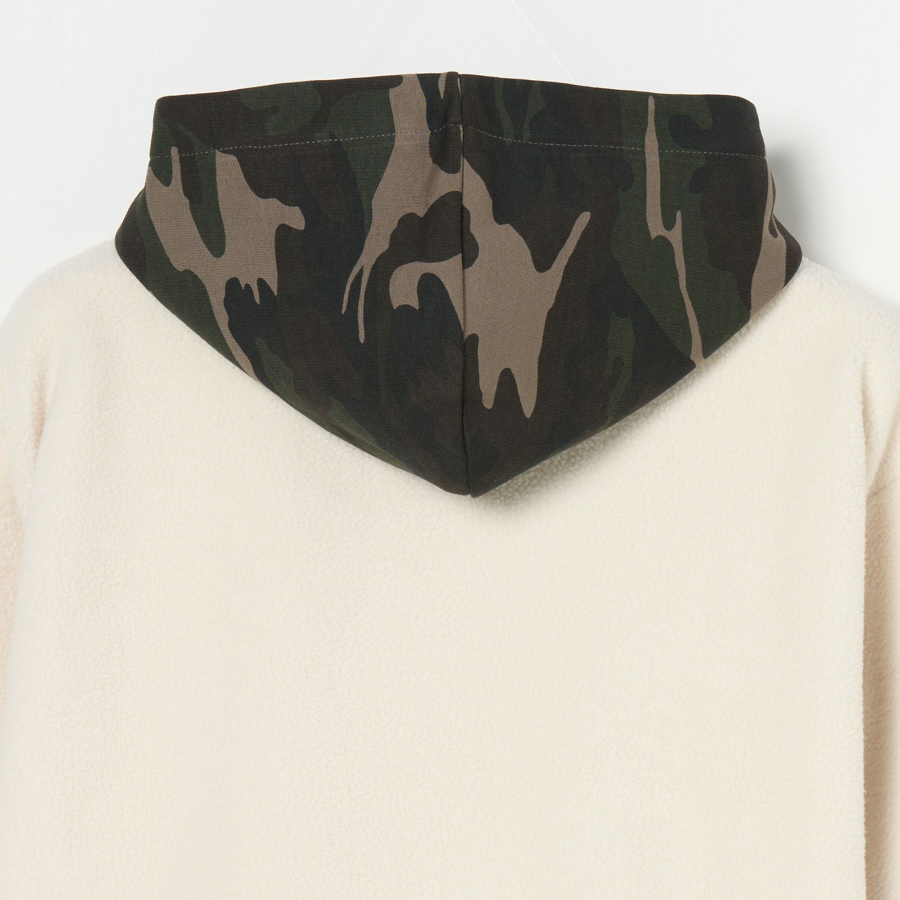 ロサーセンのパーカー