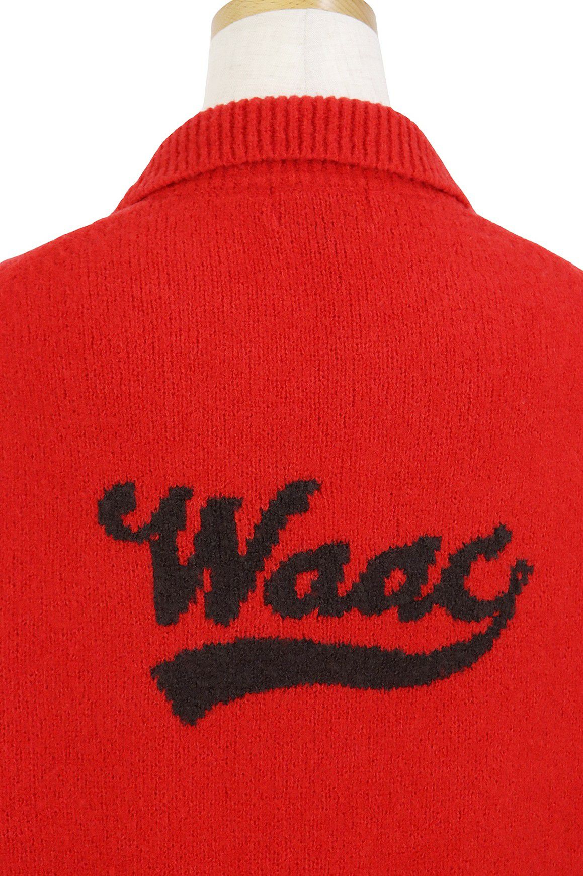 ワックのセーター