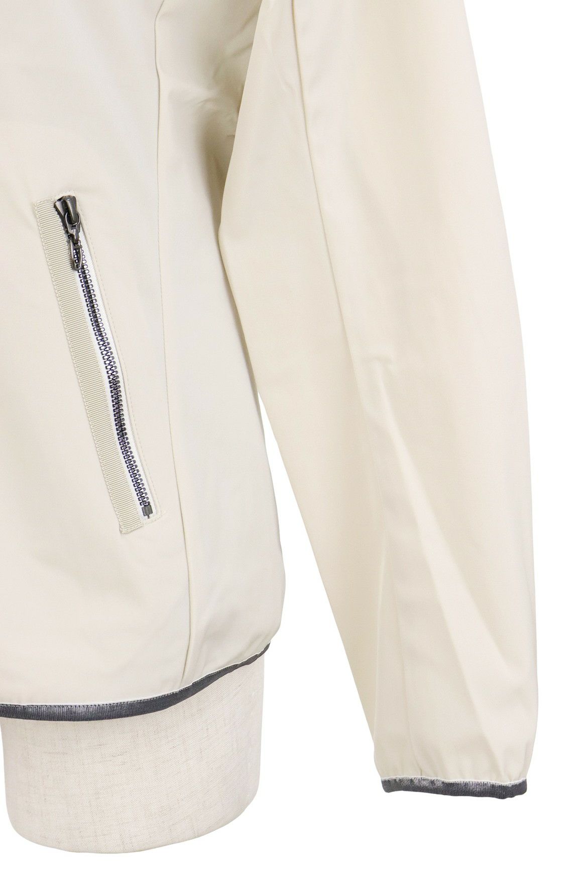 ランバンスポールのブルゾン