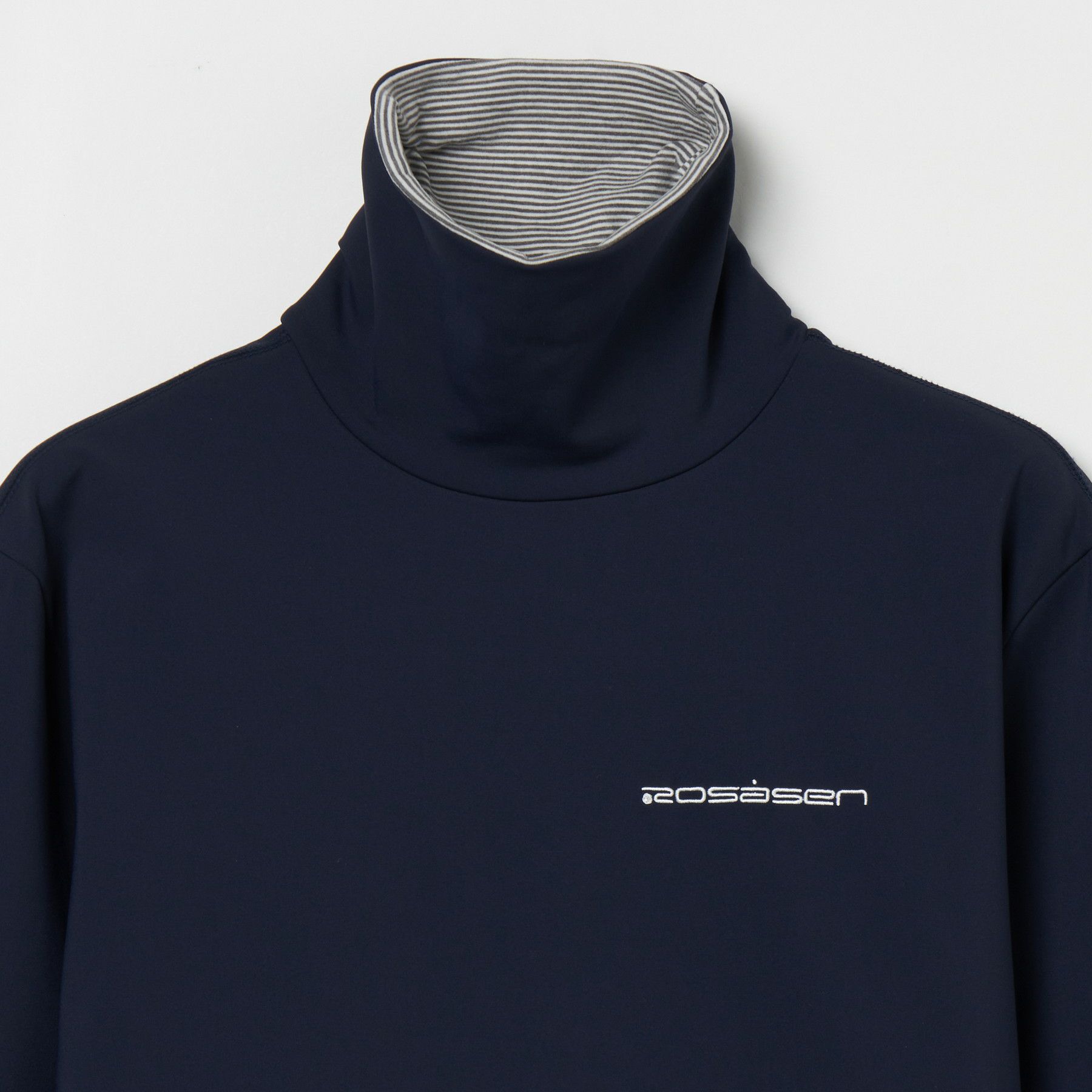 ロサーセンのハイネックシャツ