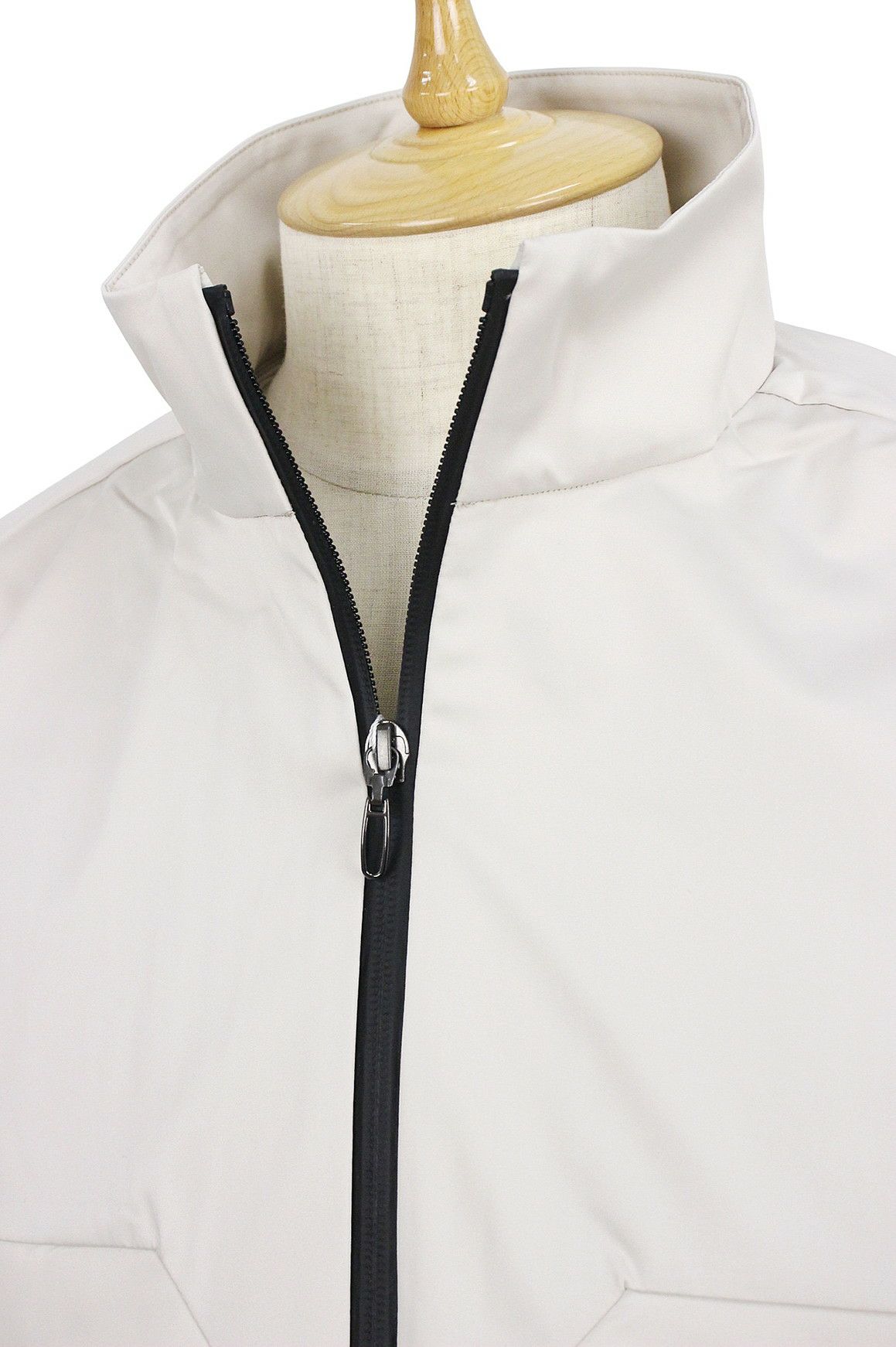 ランバンスポールのブルゾン