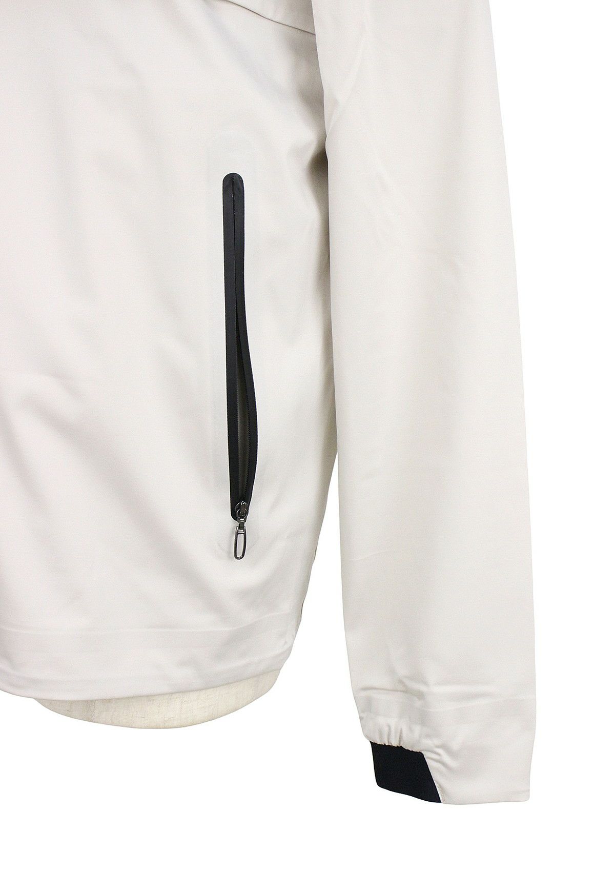 ランバンスポールのブルゾン