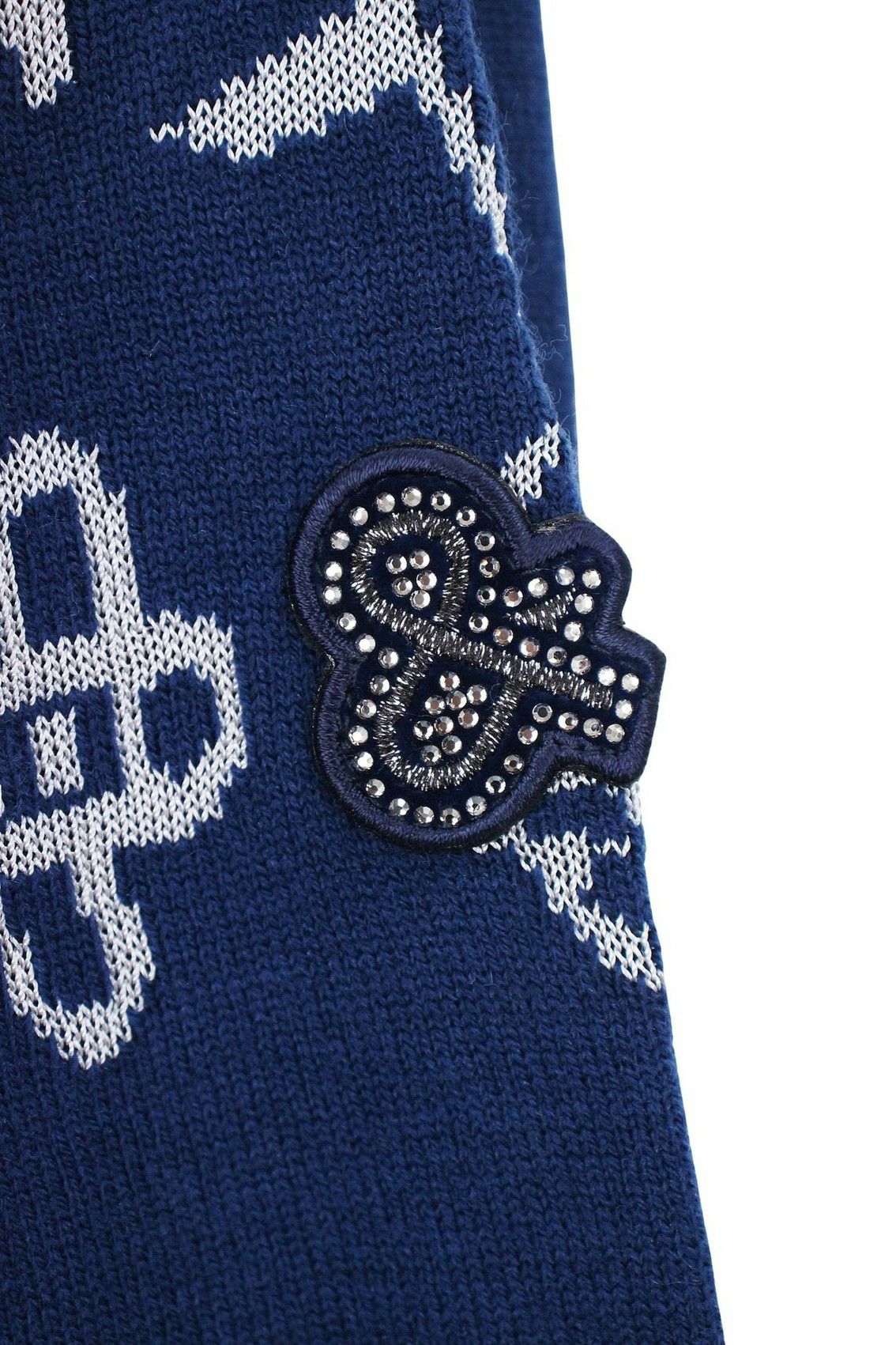 アンパスィのセーター