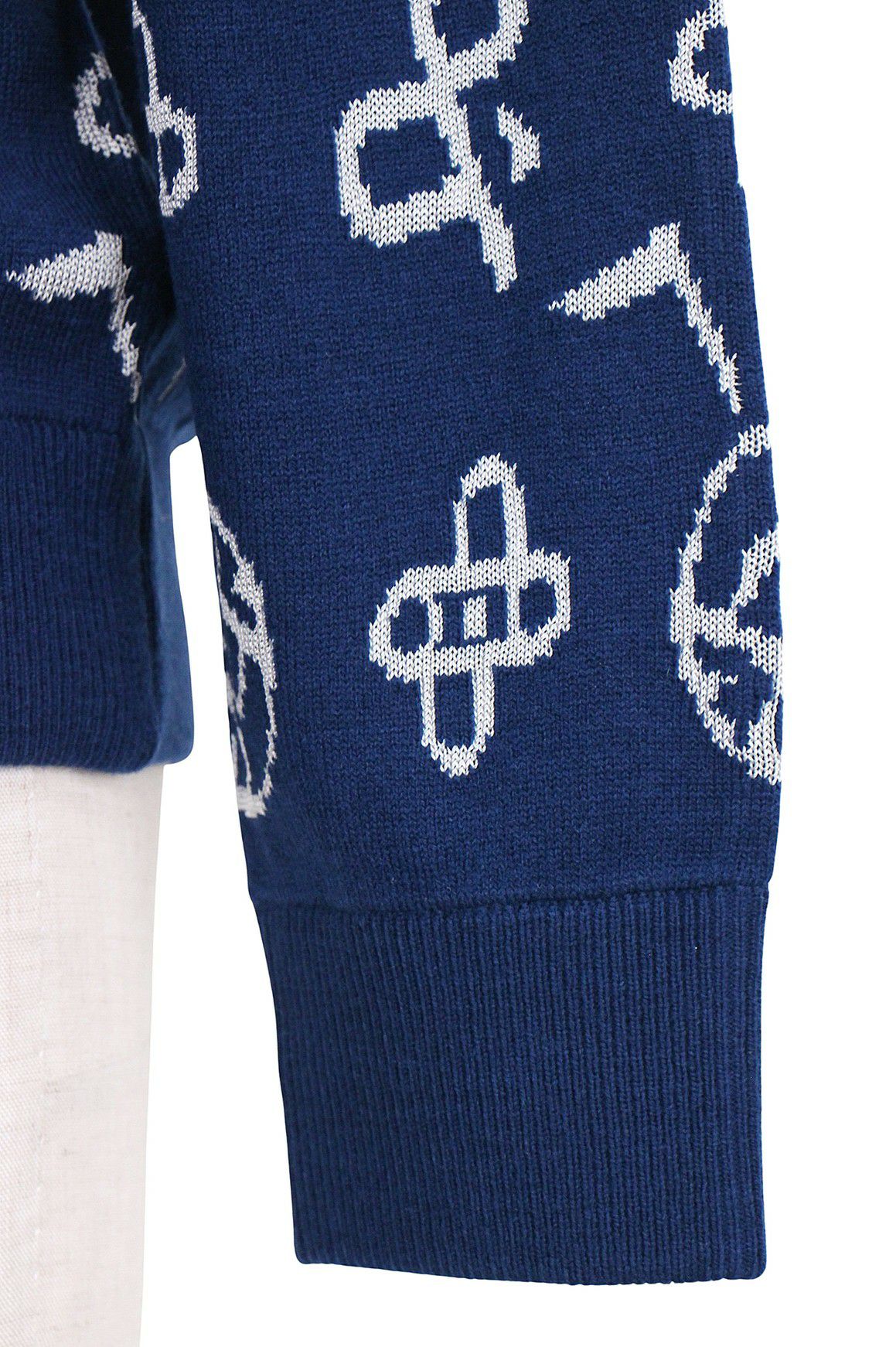 アンパスィのセーター