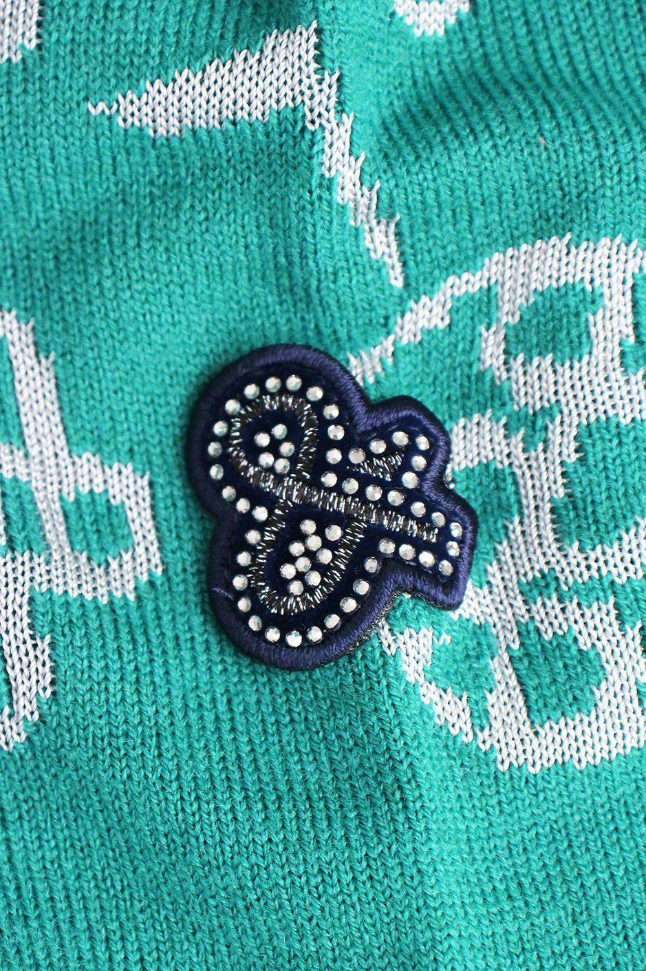 アンパスィのセーター