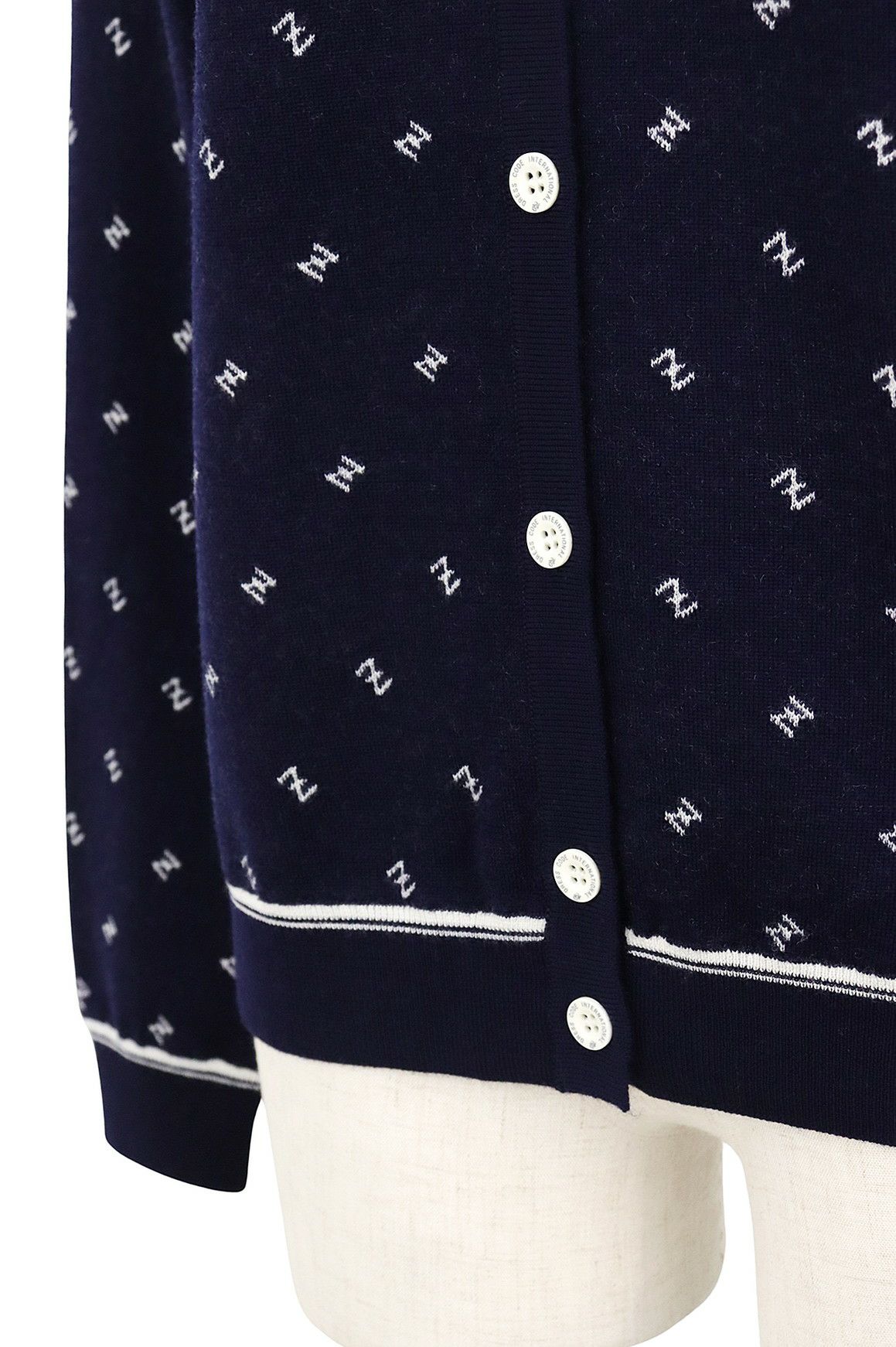 ゾーイのカーディガン