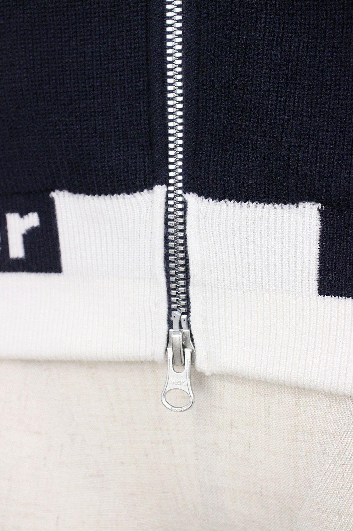 アンパスィのブルゾン