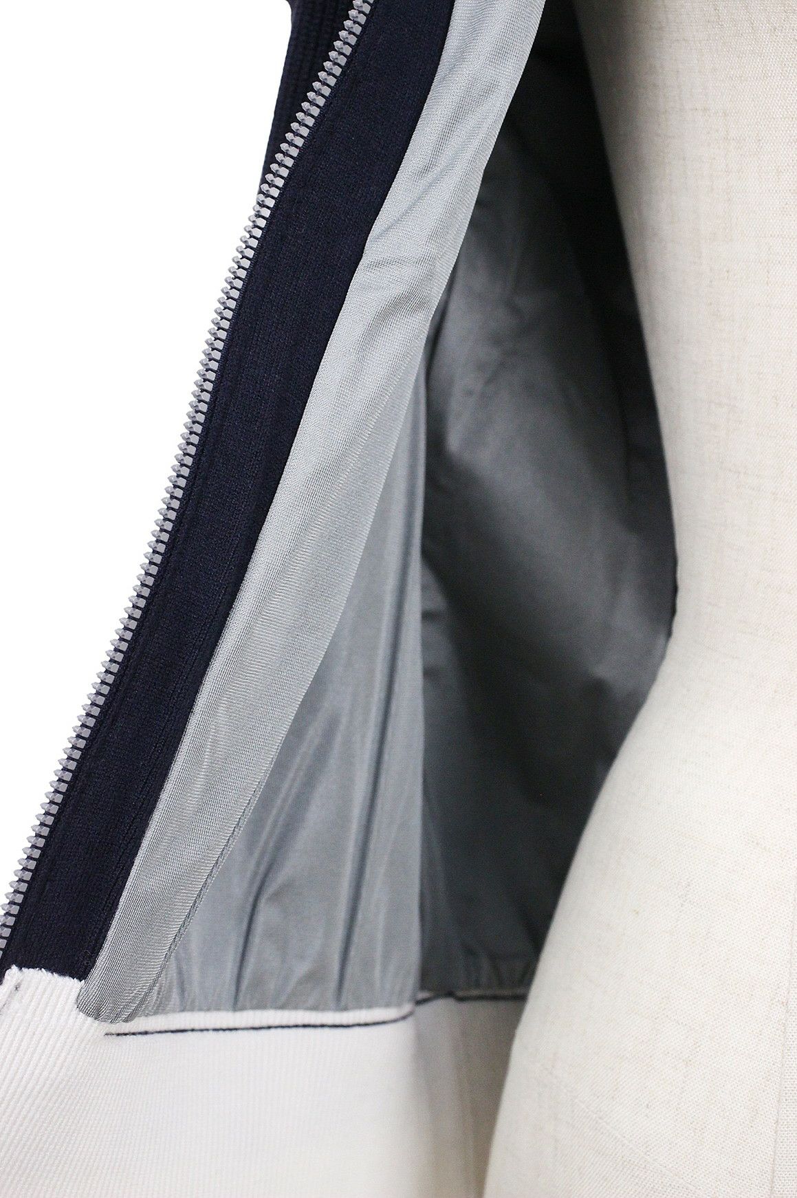 アンパスィのブルゾン