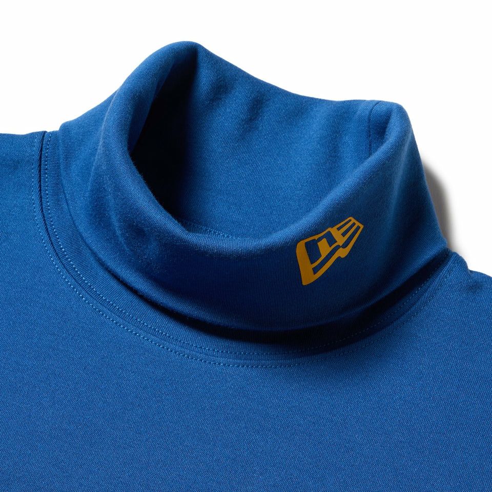 ニューエラのハイネックシャツ