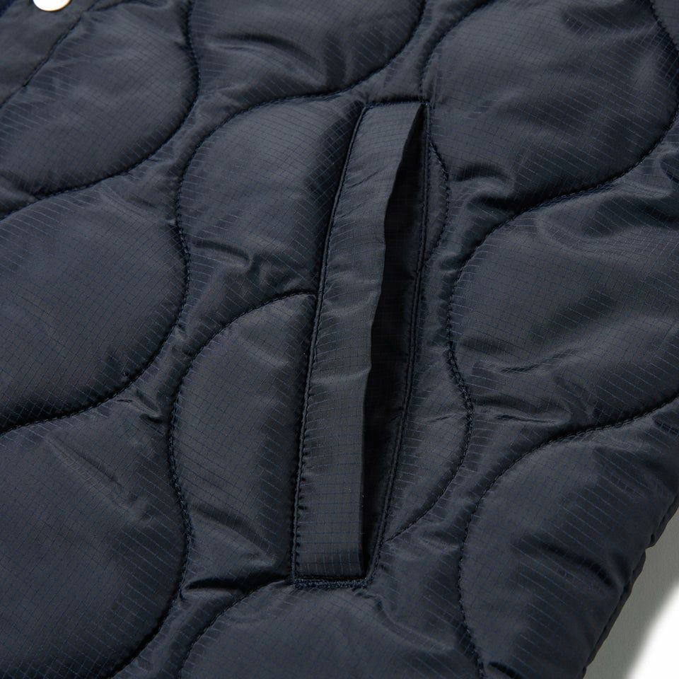 ニューエラのブルゾン