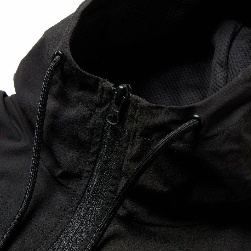 ニューエラのブルゾン