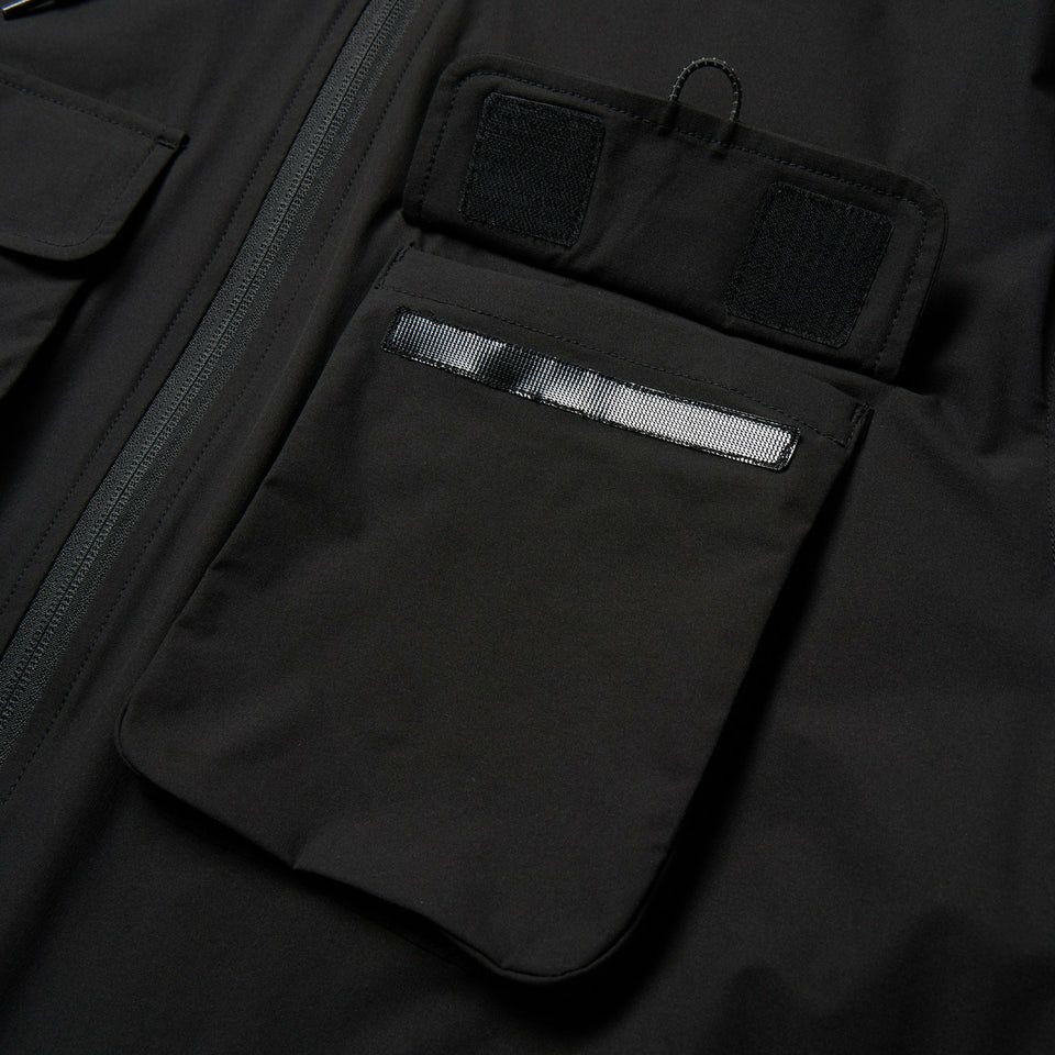 ニューエラのブルゾン