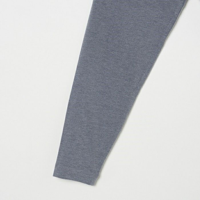 ヒールクリークのハイネックシャツ