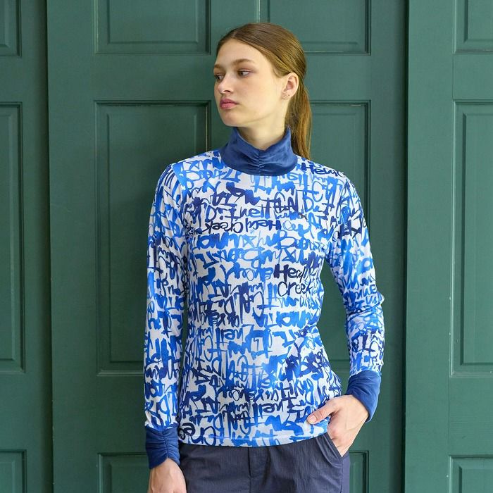 ヒールクリークのハイネックシャツ