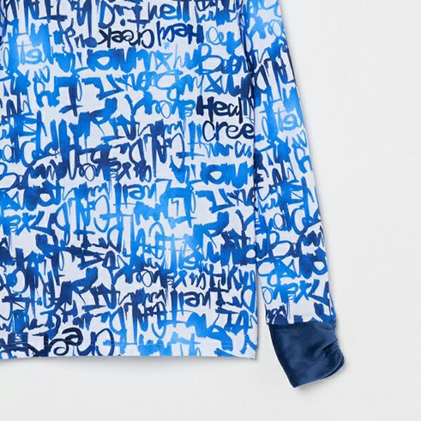 ヒールクリークのハイネックシャツ