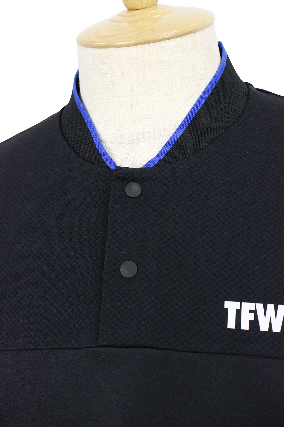 ティーエフダブリューフォーティーナイのポロシャツ