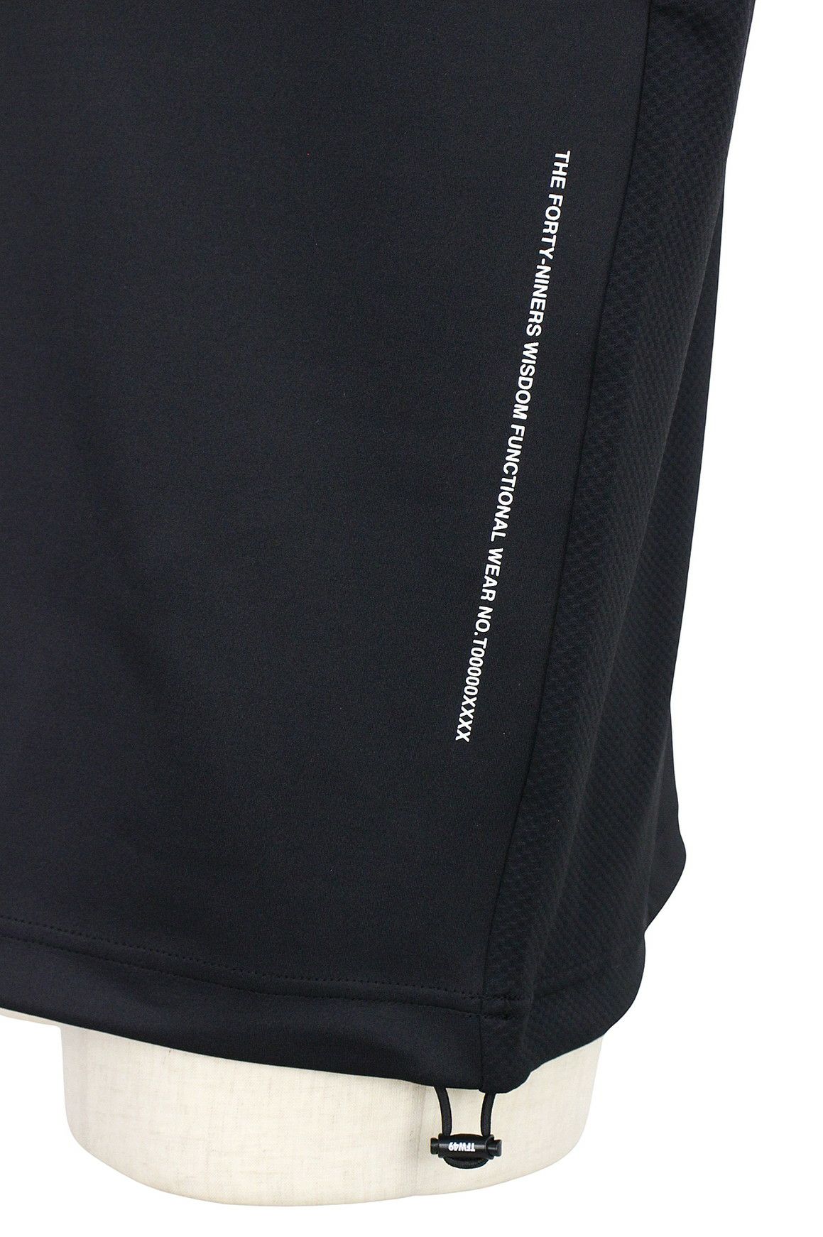 ティーエフダブリューフォーティーナイのポロシャツ