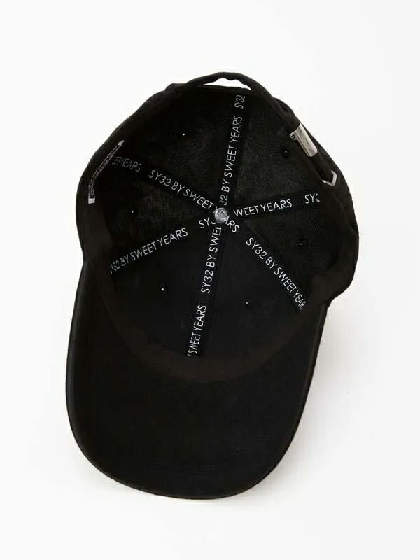 エスワイサーティトゥのキャップ