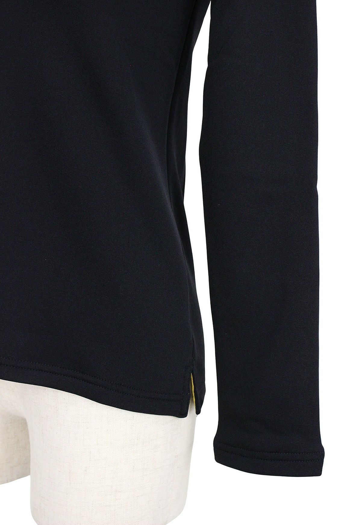 レザレクションのハイネックシャツ