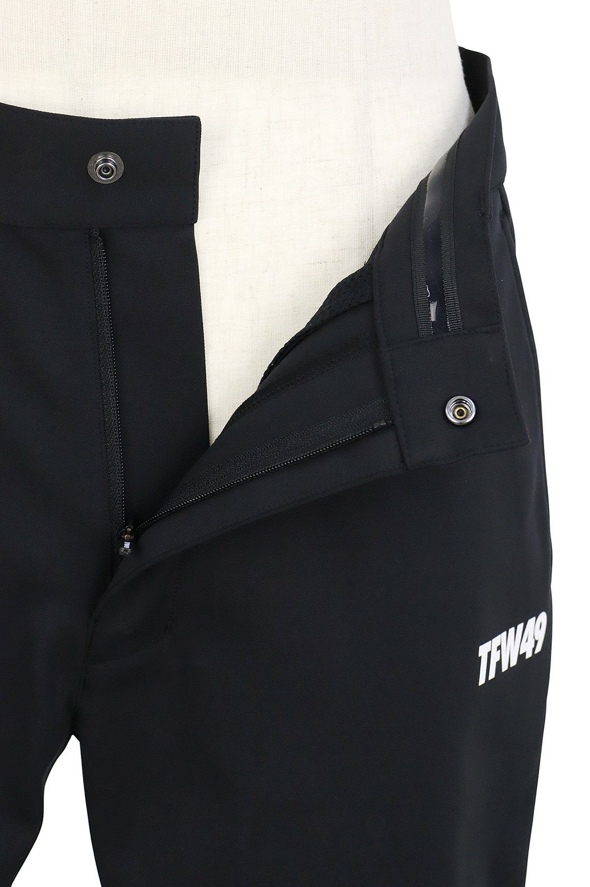 TFW49のロングパンツ