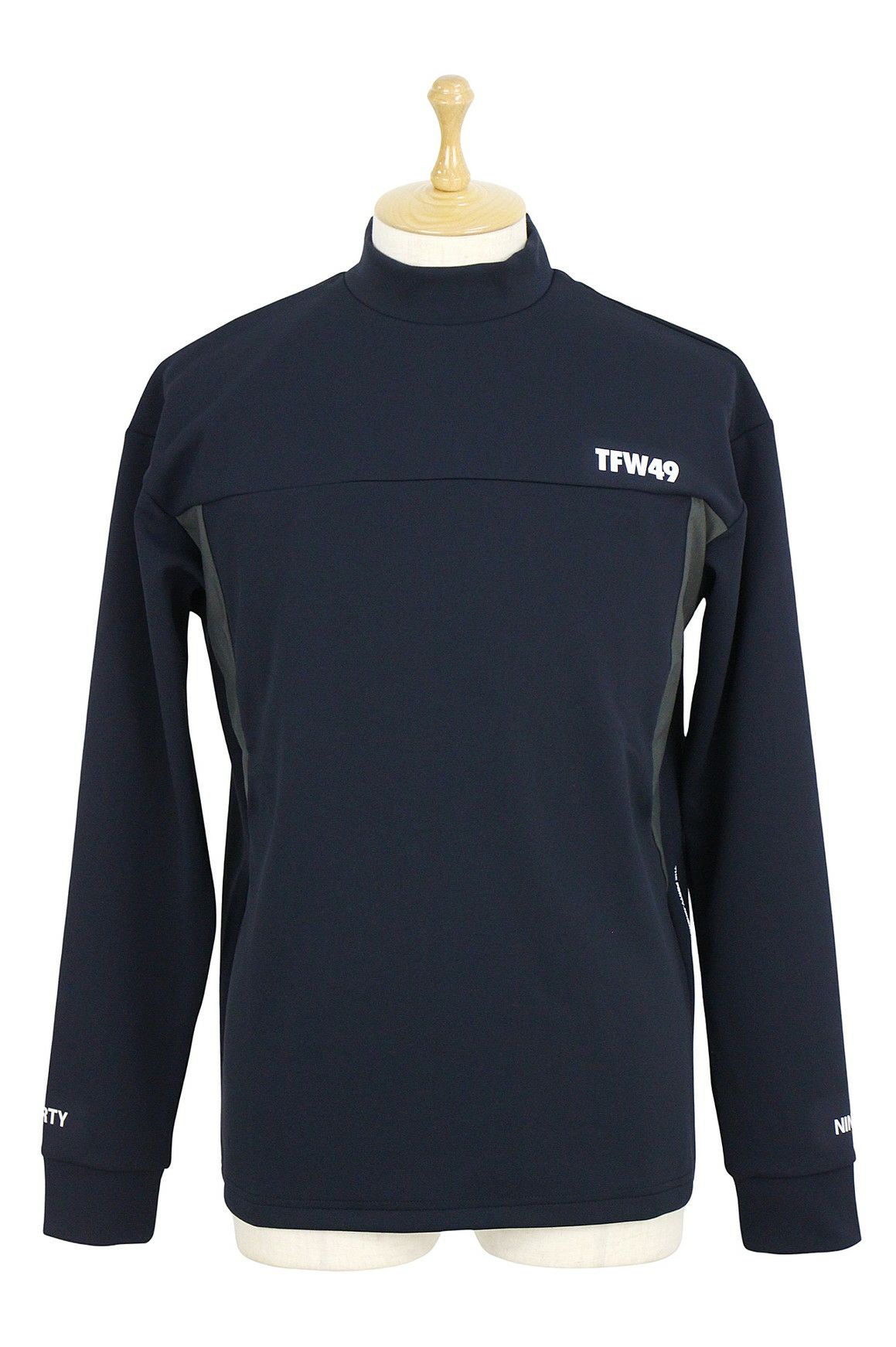 TFW49のハイネックシャツ